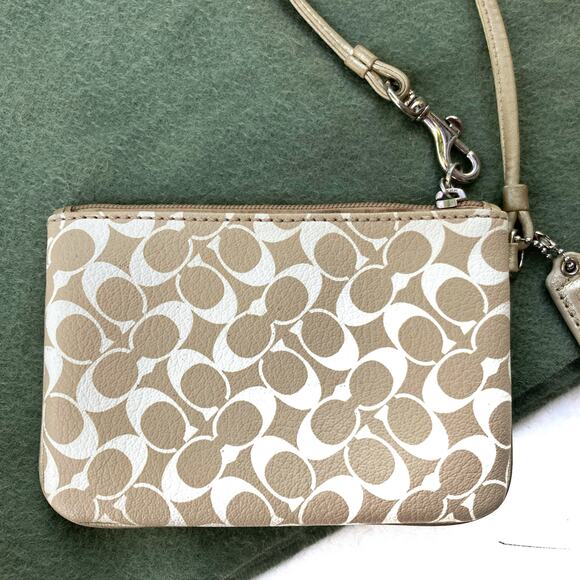 Vintage Coach Gold Cream Monogram Canvas Wristlet | 2000s Designer Mini Bag EUC - Picture 13 of 16